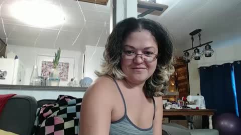 Snapshot of i_fetishize_u chatting on 01-26-25, 06:27 ShortStuff online show from 01-26-25, 06:27