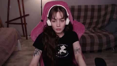 elisabeth online show from 11-24-25, 10:15