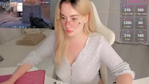 HiI am  EvaPVT is open  online show from 04-23-26, 03:47