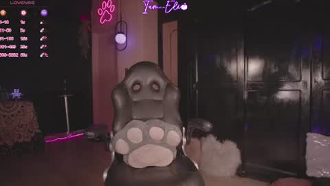 Snapshot of iam_eli chatting on 06-15-26, 05:48 online show from 06-15-26, 05:48