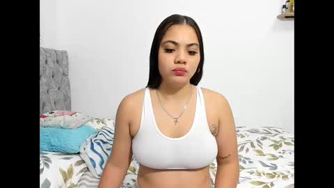 iam_mai online show from 11-11-25, 02:33