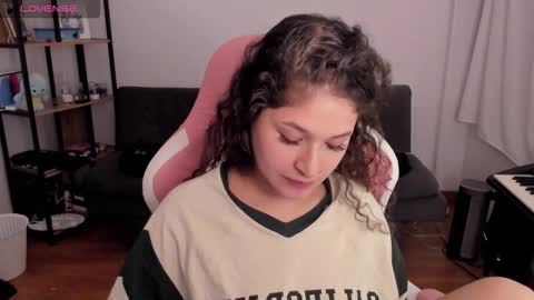 Snapshot of iam_nikki chatting on 12-04-25, 12:20 On instagram Imm NikkiHelp me reach 100 likes online show from 12-04-25, 12:20