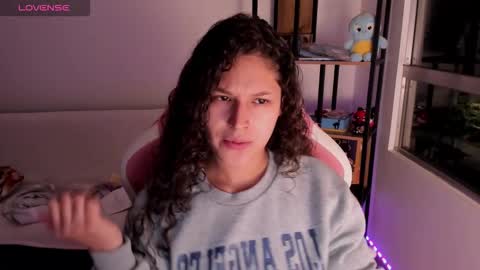 On instagram Imm  NikkiHelp me reach 100 likes online show from 02-17-26, 06:54