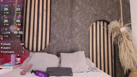 Snapshot of iam_salome_ chatting on 10-22-25, 07:46 salome online show from 10-22-25, 07:46