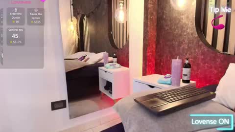 Snapshot of iam_salome_ chatting on 11-15-25, 08:16 salome online show from 11-15-25, 08:16