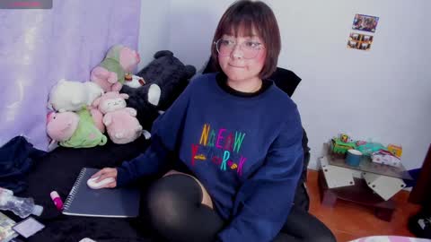 Snapshot of iam_zoechan chatting on 01-24-25, 03:43 Zoe 3 online show from 01-24-25, 03:43