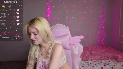 Cassie  STREAMS HERE EVERYDAY online show from 04-04-26, 02:14