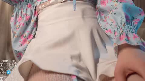 Snapshot of iamclaire_ chatting on 02-19-25, 04:33 Claire online show from 02-19-25, 04:33