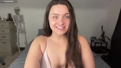 Crystal online show from 02-19-25, 04:55