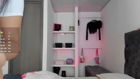    online show from 09-24-25, 06:44