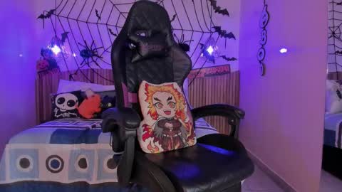 Snapshot of iamnayuta chatting on 10-17-25, 08:11 Nayuta online show from 10-17-25, 08:11