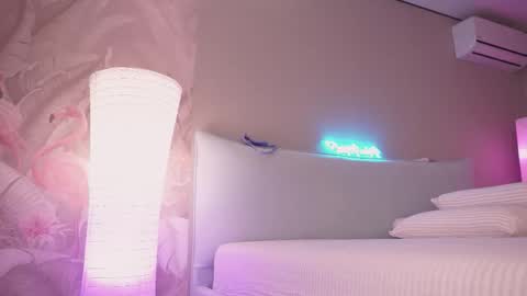 Nina  online show from 02-14-26, 06:59