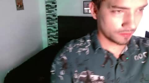 Snapshot of ian_davis chatting on 05-09-26, 11:10 Ian Davis online show from 05-09-26, 11:10