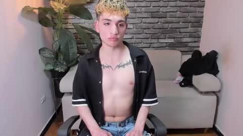 Snapshot of ian_lombardi chatting on 04-14-26, 07:09 Camilo online show from 04-14-26, 07:09