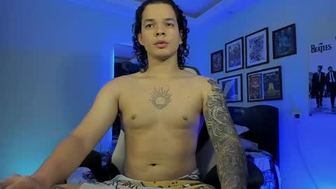Snapshot of ian_versace chatting on 05-15-26, 04:30 Andres online show from 05-15-26, 04:30