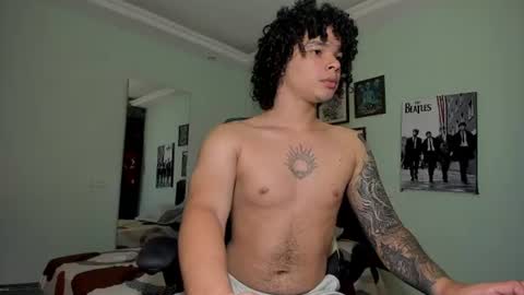 Snapshot of ian_versace chatting on 06-26-26, 11:14 Andres online show from 06-26-26, 11:14
