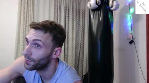 Snapshot of ianandersson27 chatting on 12-18-24, 08:36 Ian Andersson online show from 12-18-24, 08:36