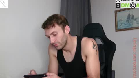 Snapshot of ianandersson27 chatting on 10-10-25, 07:57 Ian Andersson online show from 10-10-25, 07:57