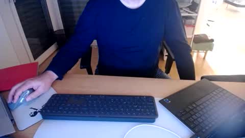 iandy12 online show from 11-10-25, 11:04