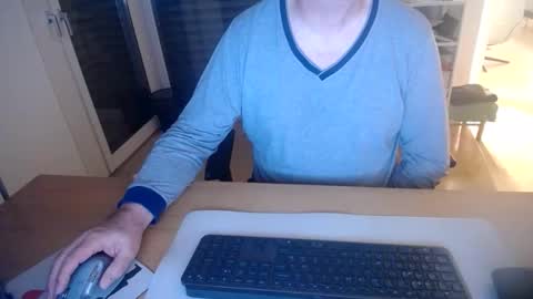 iandy12 online show from 11-23-25, 10:42