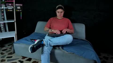 Snapshot of iangilbert chatting on 11-06-25, 09:15 ian online show from 11-06-25, 09:15