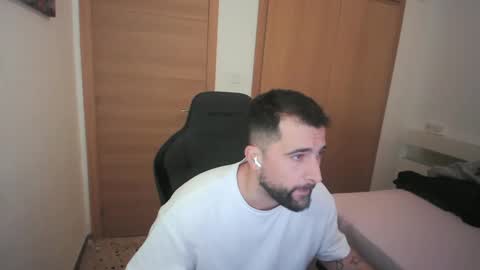 Snapshot of iberian_macho chatting on 11-20-25, 02:28 iberian_macho online show from 11-20-25, 02:28