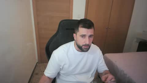 Snapshot of iberian_macho chatting on 12-15-25, 10:08 iberian_macho online show from 12-15-25, 10:08