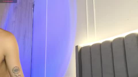 Snapshot of ice_princess__ chatting on 11-26-25, 12:06 Crystall online show from 11-26-25, 12:06