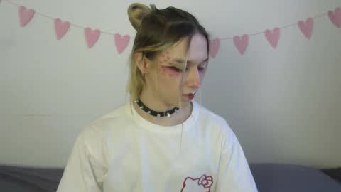 Jade online show from 03-17-26, 02:31