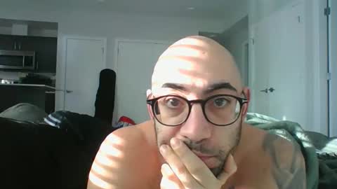 icecreammanx online show from 12-17-25, 08:15