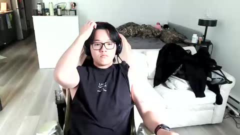 icecreampuff0 online show from 05-13-26, 08:06