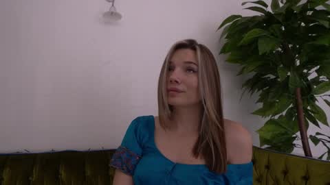 Danielle online show from 01-31-25, 02:39