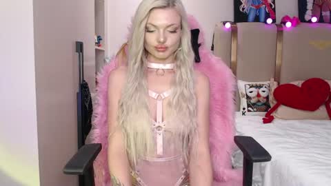 Snapshot of icerebel chatting on 07-17-26, 01:12 Rebel online show from 07-17-26, 01:12