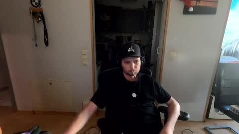 Snapshot of ich7722 chatting on 04-08-26, 01:55 ich7722 online show from 04-08-26, 01:55