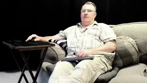 Christopher online show from 02-28-25, 01:15