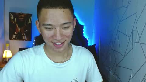 Snapshot of iconicmateo chatting on 03-05-25, 07:49 Mateo online show from 03-05-25, 07:49