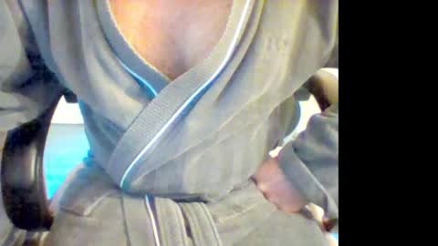 Snapshot of icumalot4you chatting on 11-01-25, 08:27 icumalot4you online show from 11-01-25, 08:27