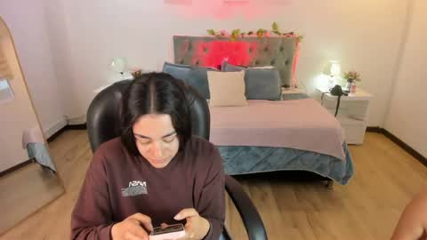 Icy online show from 06-13-26, 12:03