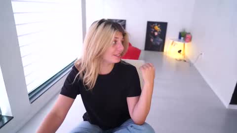 Little Flower online show from 05-12-26, 02:14