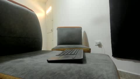 Snapshot of iham_28 chatting on 12-02-24, 02:52 Iham online show from 12-02-24, 02:52