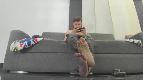 Snapshot of iham_28 chatting on 11-14-25, 01:15 Iham online show from 11-14-25, 01:15