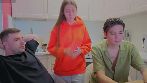 Julia and Mira online show from 10-02-25, 06:42