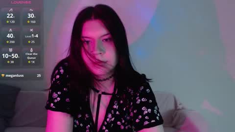 Vella online show from 10-19-25, 02:40