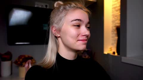 ileanacampbel online show from 01-21-25, 04:32