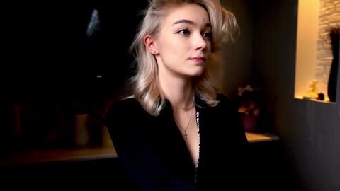 ileanacampbel online show from 01-28-25, 04:50