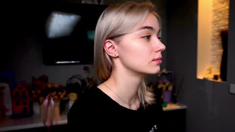 ileanacampbel online show from 02-07-25, 04:06