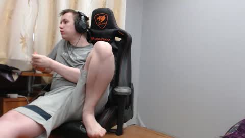 Snapshot of iliaskrisloveee chatting on 12-17-25, 04:40 lord online show from 12-17-25, 04:40