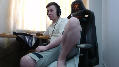 Snapshot of iliaskrisloveee chatting on 05-08-26, 09:36 lord online show from 05-08-26, 09:36
