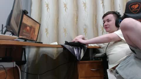Snapshot of iliaskrisloveee chatting on 05-08-26, 09:42 lord online show from 05-08-26, 09:42