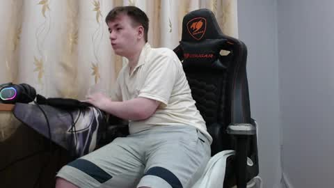 Snapshot of iliaskrisloveee chatting on 05-10-26, 04:34 lord online show from 05-10-26, 04:34